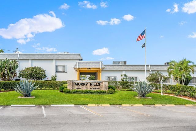 3160 LAKE OSBORNE Drive Bldg 6 Unit 206, Lake Worth Beach, FL 33461