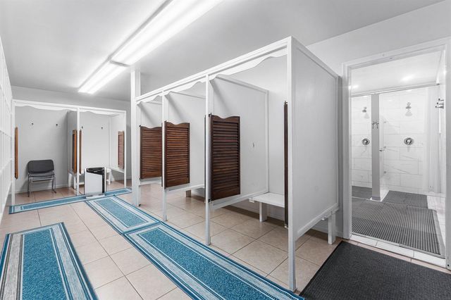 3160 LAKE OSBORNE Drive Bldg 6 Unit 206, Lake Worth Beach, FL 33461