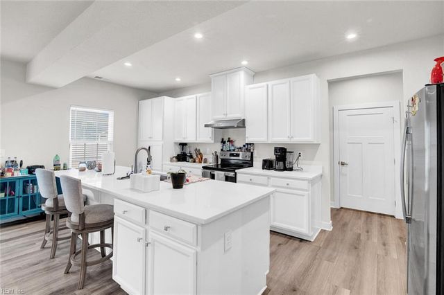 214 Garland ST, Moyock, NC 27958