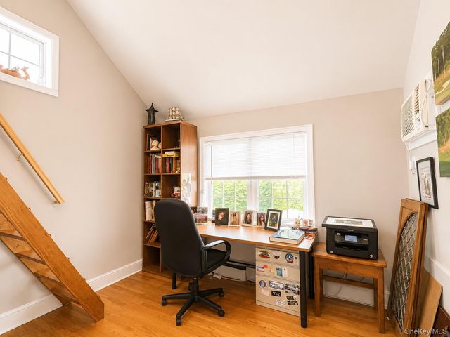 15 Anita Place, Farmingdale, NY 11735