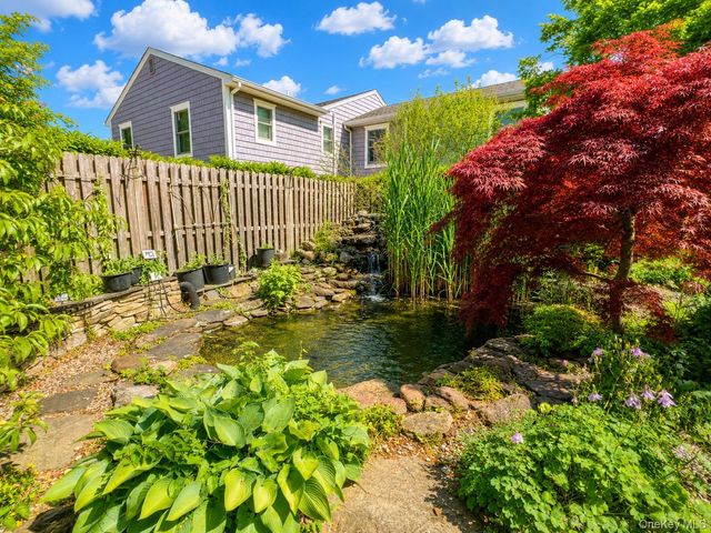15 Anita Place, Farmingdale, NY 11735