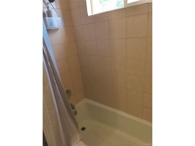3501 White Pine Ct, Pueblo, CO 81005