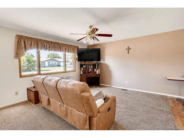 3501 White Pine Ct, Pueblo, CO 81005