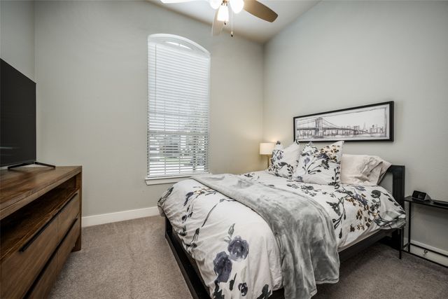 3921 Redbud Drive, Aubrey, TX 76227