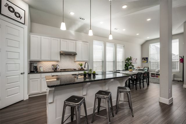 3921 Redbud Drive, Aubrey, TX 76227