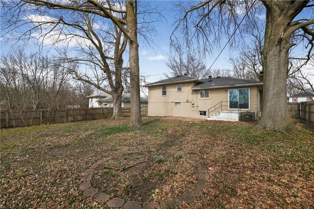 11504 Manchester Avenue, Kansas City, MO 64134