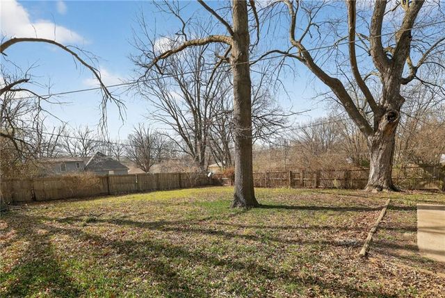 11504 Manchester Avenue, Kansas City, MO 64134