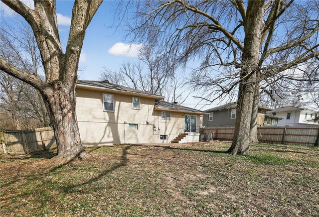 11504 Manchester Avenue, Kansas City, MO 64134