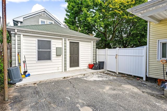 211 Carpenter Street, Providence, RI 02903