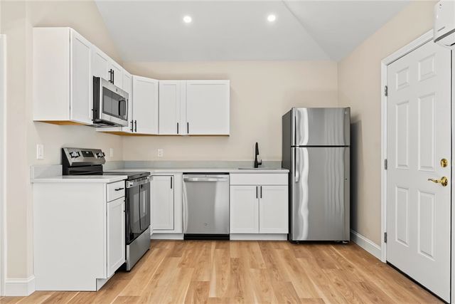 211 Carpenter Street, Providence, RI 02903