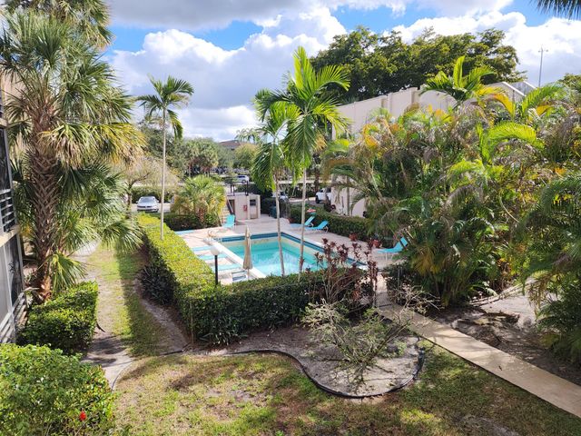 485 N Pine Island Road 204a, Plantation, FL 33324