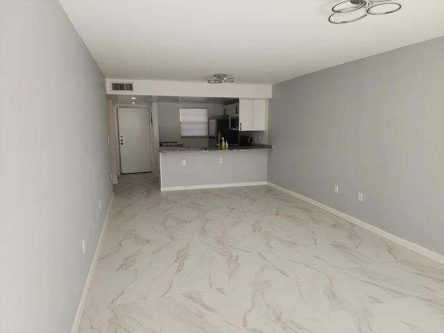 485 N Pine Island Road 204a, Plantation, FL 33324