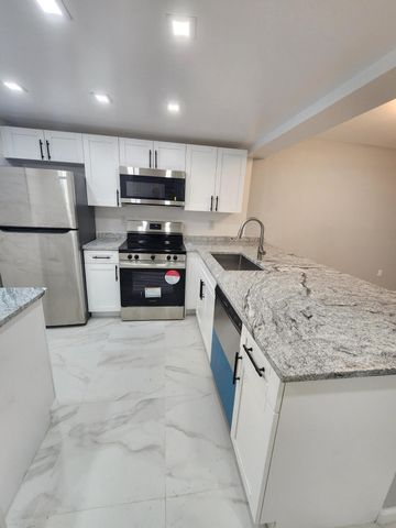 485 N Pine Island Road 204a, Plantation, FL 33324