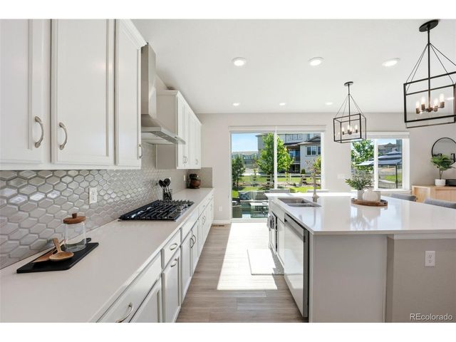 7240 S White Crow Way, Aurora, CO 80016
