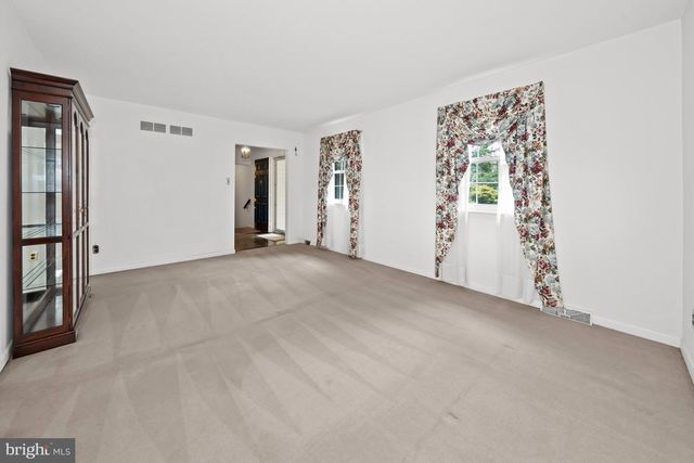 2717 POINT BREEZE DR., Wilmington, DE 19810