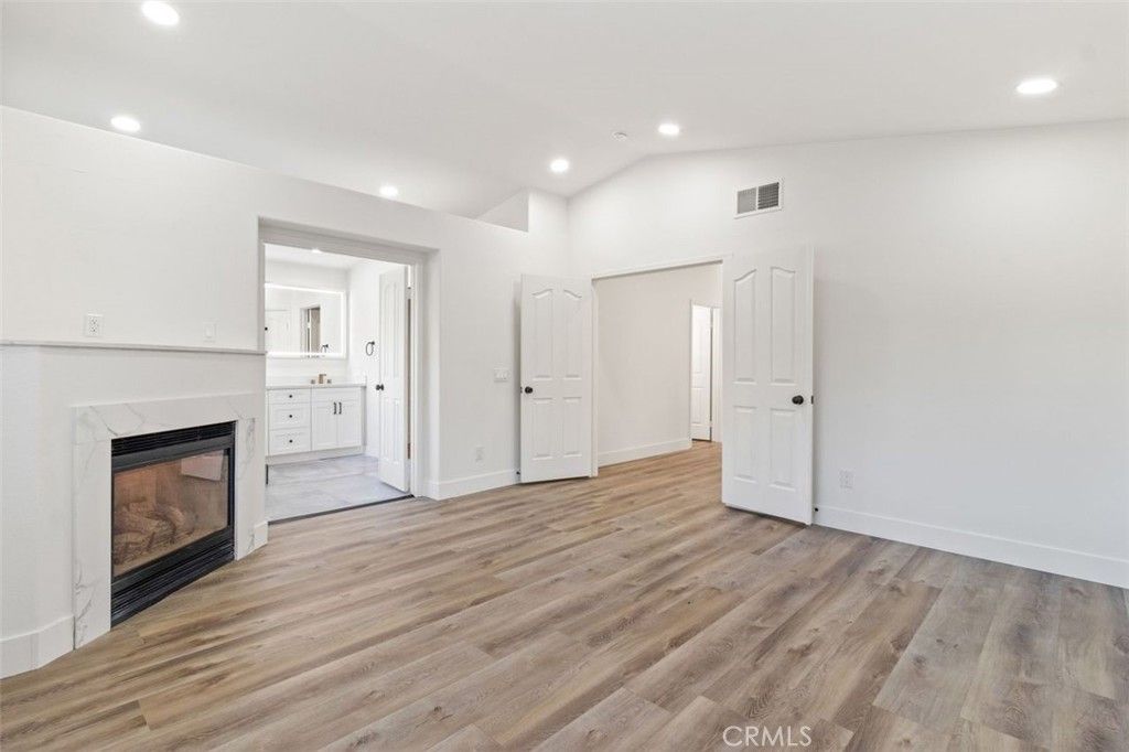 Image 17 of property listing at 14439 Grandiflors, Canyon Country, CA 91387