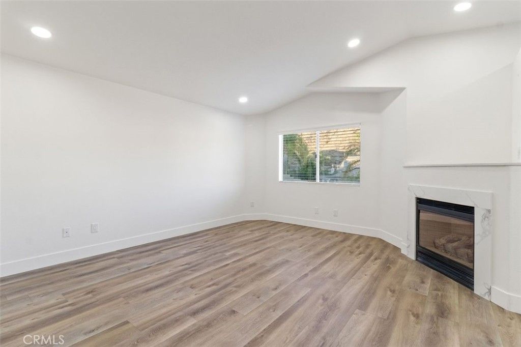 Image 22 of property listing at 14439 Grandiflors, Canyon Country, CA 91387