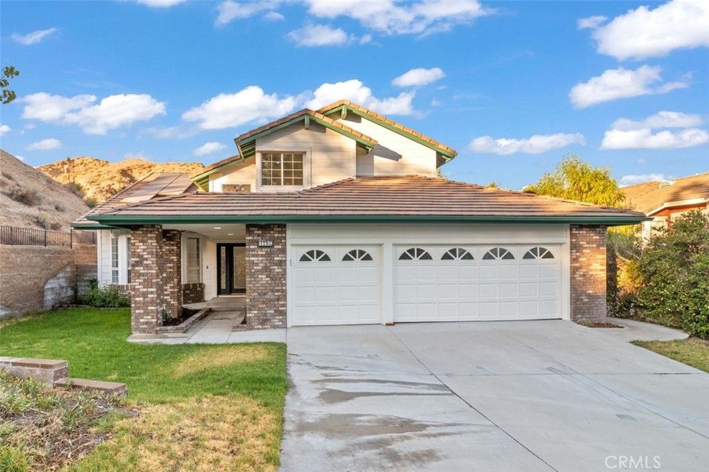 Image 33 of property listing at 14439 Grandiflors, Canyon Country, CA 91387