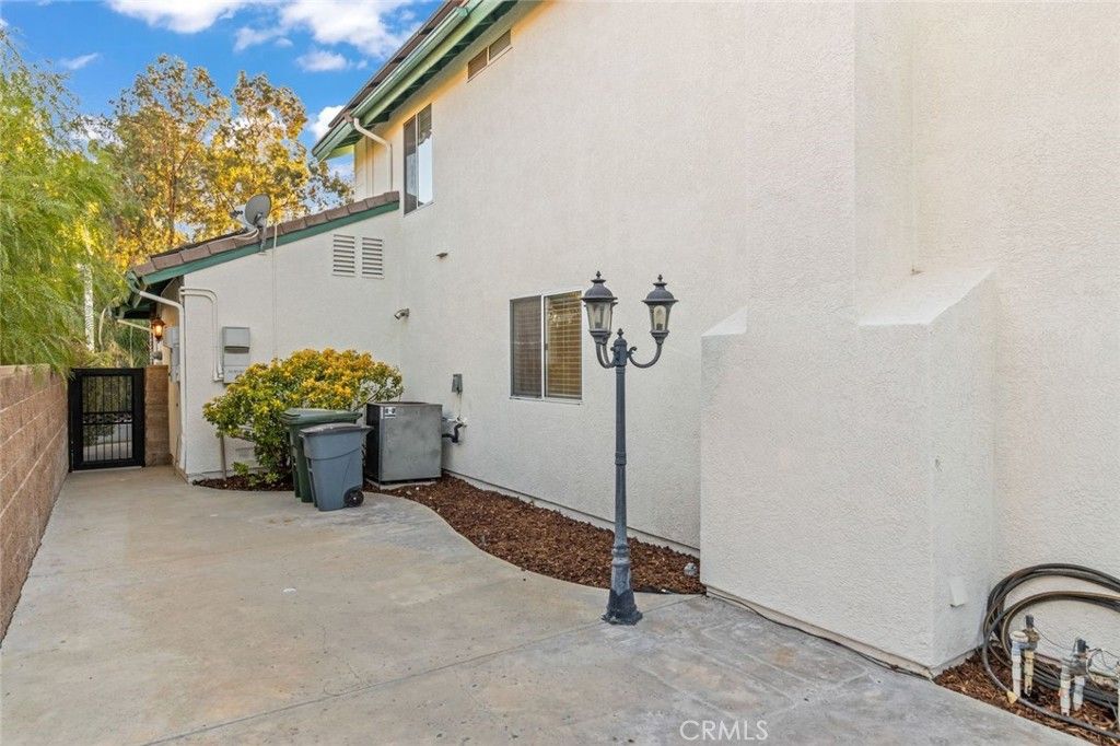 Image 34 of property listing at 14439 Grandiflors, Canyon Country, CA 91387
