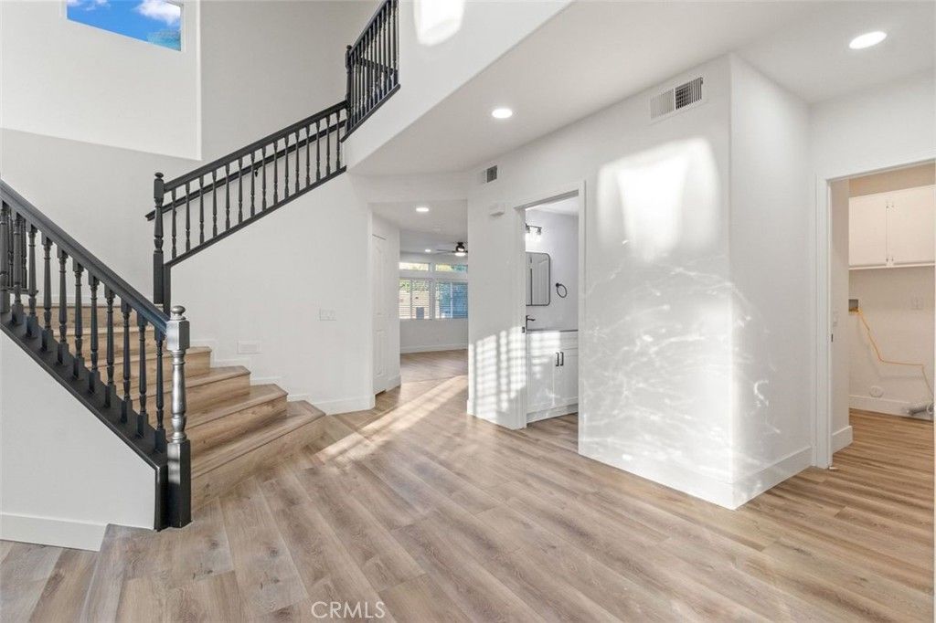 Image 7 of property listing at 14439 Grandiflors, Canyon Country, CA 91387