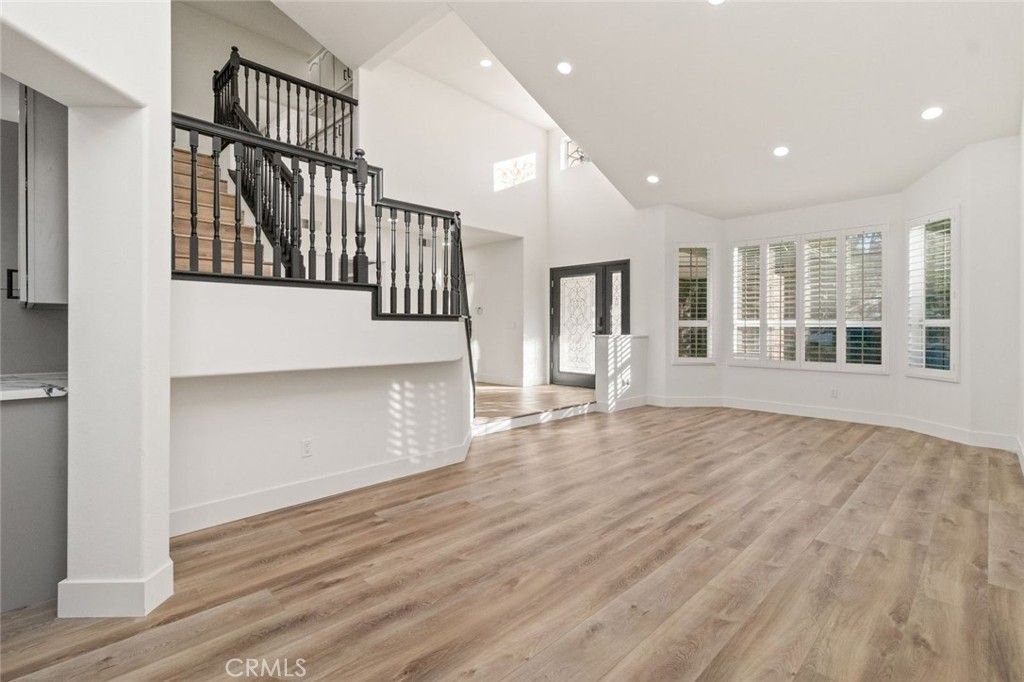 Image 8 of property listing at 14439 Grandiflors, Canyon Country, CA 91387