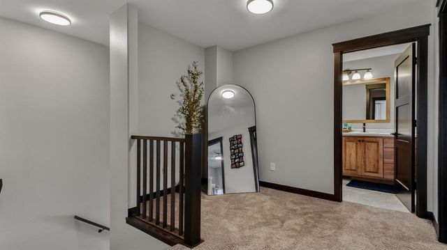 4020 John Hart Place, Eau Claire, WI 54703