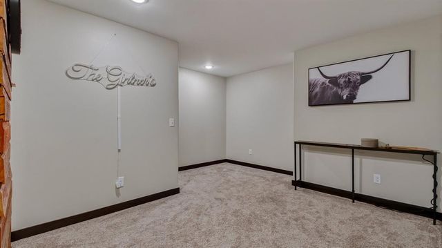 4020 John Hart Place, Eau Claire, WI 54703
