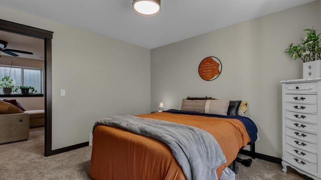 4020 John Hart Place, Eau Claire, WI 54703