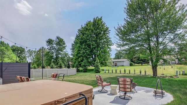 4020 John Hart Place, Eau Claire, WI 54703