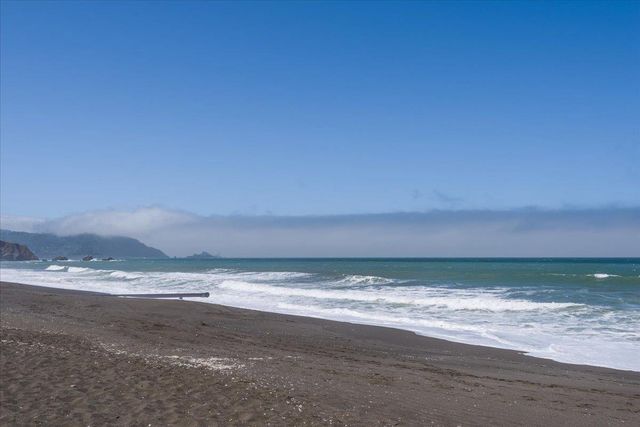 2355 Beach Boulevard 303, Pacifica, CA 94044