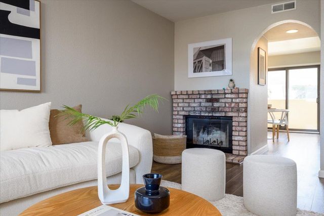 2355 Beach Boulevard 303, Pacifica, CA 94044