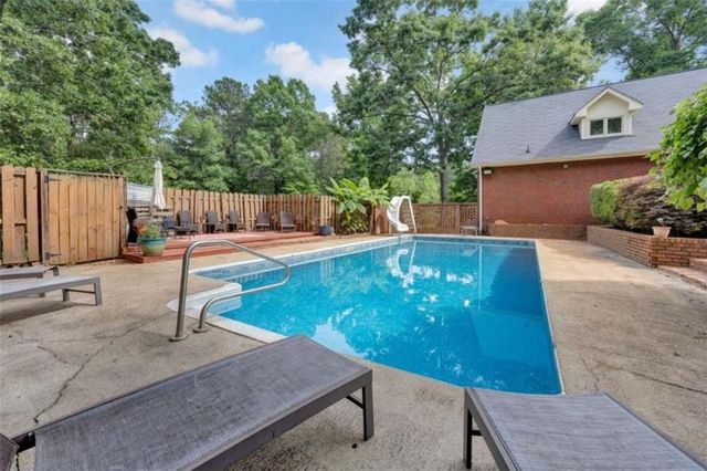 205 High Point Forest Drive, Covington, GA 30016