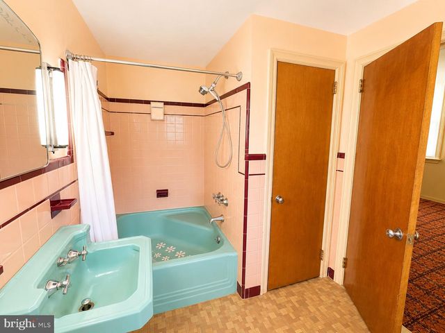 651 CRESCENT AVE, Glenside, PA 19038