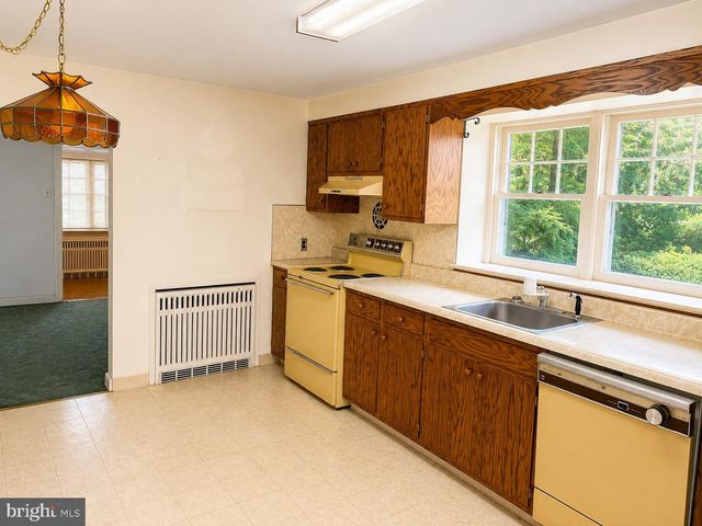 651 CRESCENT AVE, Glenside, PA 19038
