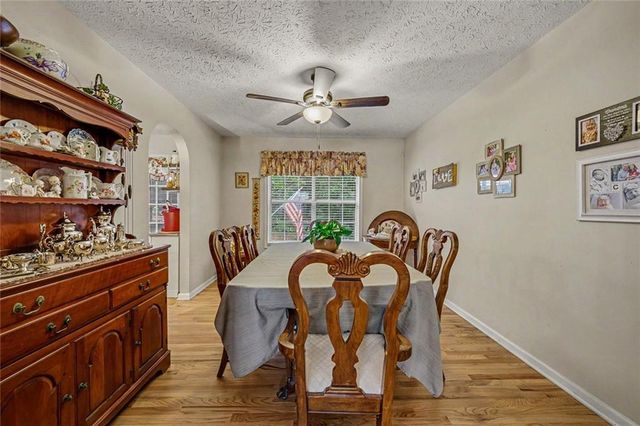 200 Taylors Farm Drive, Holly Springs, GA 30115