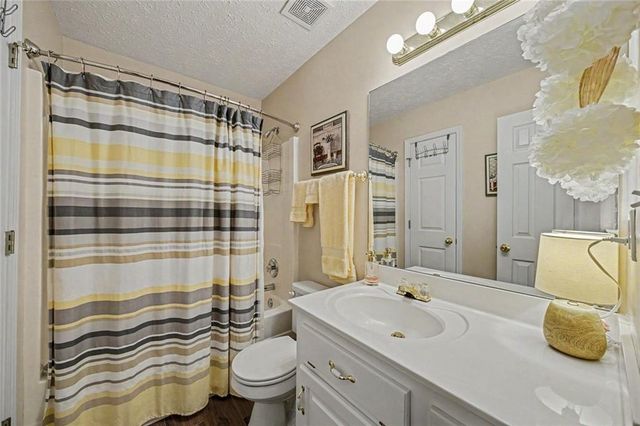 200 Taylors Farm Drive, Holly Springs, GA 30115