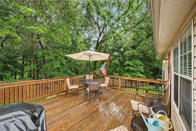 200 Taylors Farm Drive, Holly Springs, GA 30115
