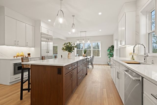 14 Benjamin Road, Lexington, MA 02421