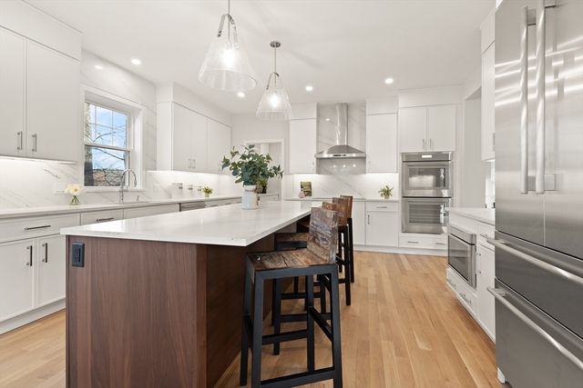 14 Benjamin Road, Lexington, MA 02421