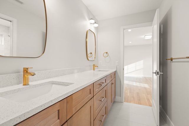 14 Benjamin Road, Lexington, MA 02421