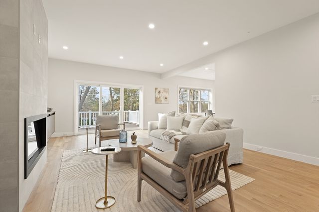 14 Benjamin Road, Lexington, MA 02421