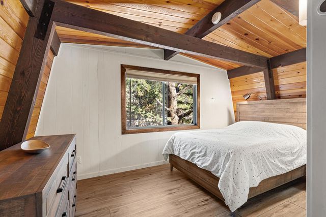 189 Moreno Ln Lane, Sugarloaf, CA 92386