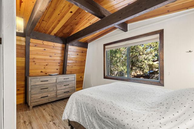 189 Moreno Ln Lane, Sugarloaf, CA 92386