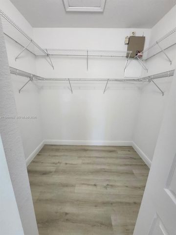 1322 SW 147th Ter 1322, Pembroke Pines, FL 33027