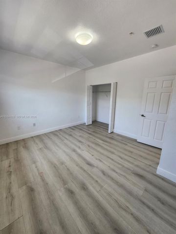 1322 SW 147th Ter 1322, Pembroke Pines, FL 33027