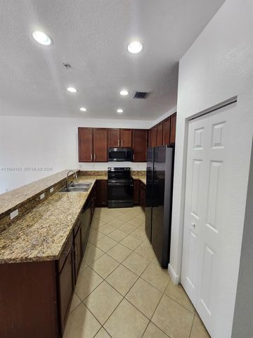 1322 SW 147th Ter 1322, Pembroke Pines, FL 33027