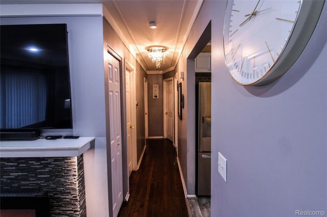 32792 Ridgefield Avenue, Warren, MI 48088