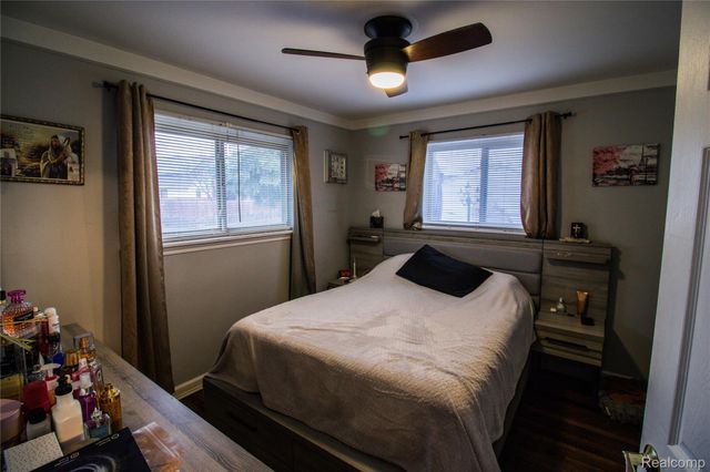 32792 Ridgefield Avenue, Warren, MI 48088