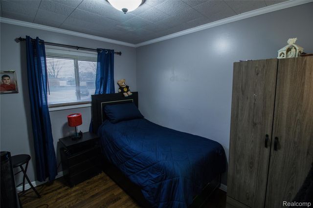 32792 Ridgefield Avenue, Warren, MI 48088