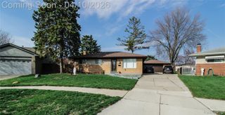 32792 Ridgefield Avenue, Warren, MI 48088